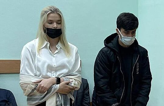 Для блогеров, устроивших скандальную фотосессию на Красной площади, запросили реальные сроки