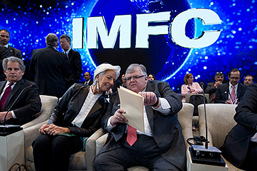 МВФ отложил обсуждение финансовой помощи Украине