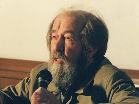 Саратовец предложил назвать одну из улиц именем Солженицына