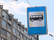 Новый остановочный павильон во Владивостоке получил повреждения при первом же сильном ветре