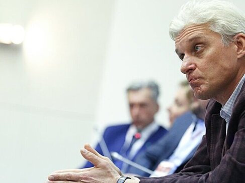 Тиньков планирует вывести из страны бренды Tinkoff и La Datcha