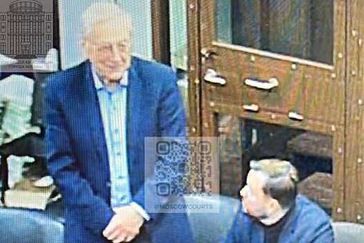 Суд избрал экс-главе телеканала "Санкт-Петербург" запрет определенных действий