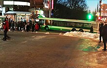 В Москве автобус влетел в толпу на остановке