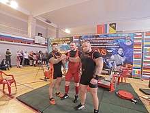 Химчанин обновил рекорд России в жиме лежа
