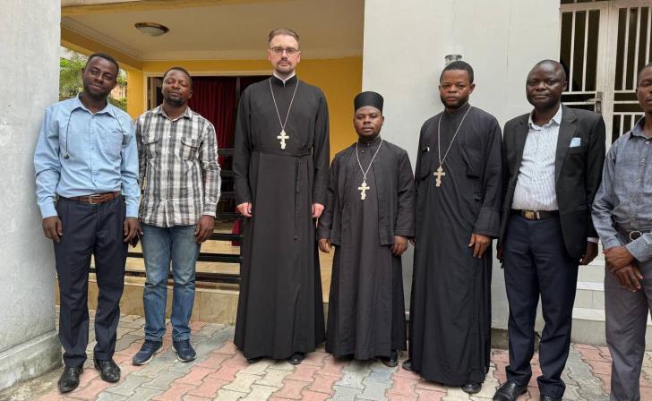 Курский священник совершил Пасхальное богослужение в Конго
