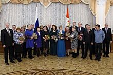 Губернатор Борис Дубровский наградил 18 южноуральцев