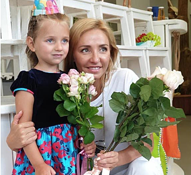 Татьяна Навка нежно поздравила младшую дочь с Днем ангела