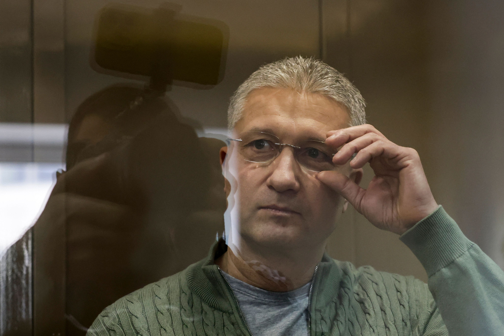 Сожительницу Тимура Иванова выгнали с судебного заседания над ним из-за смеха