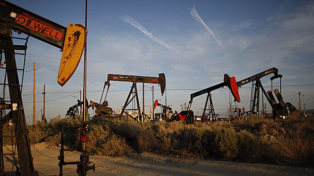 как США пытаются управлять ценами на нефть