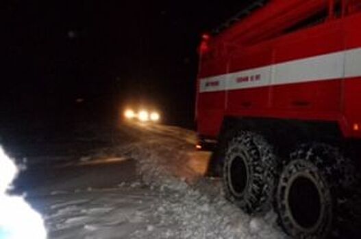 В Новоорском районе из снежного плена спасли детей и взрослых