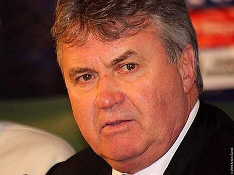 Хиддинк заявил о намерении завершить карьеру