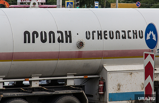 На трассе в Сочи остановлено движение из-за угрозы взрыва газа