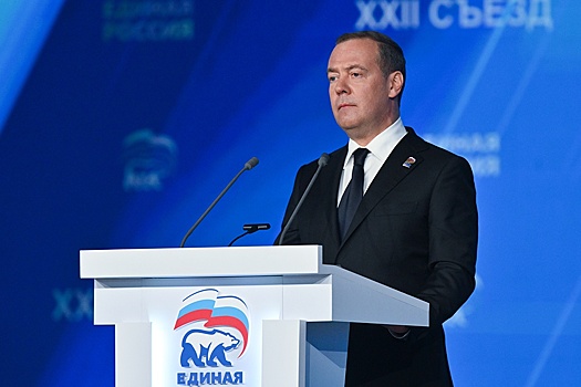 Медведев: "Единая Россия" не откладывает на будущее систему поддержки ветеранов