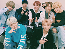 АРМИ просят помощи в победе BTS на VMA