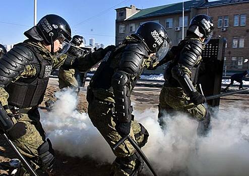 В преддверии Нового года военная полиция Восточного военного округа провела учение во Владивостоке