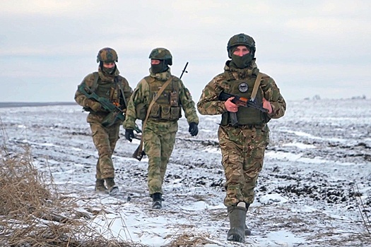 Видео: Боевая работа в зоне СВО штурмовых троек - пулеметчика, снайпера и стрелка