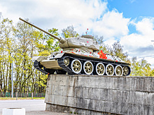 Военная техника Ленино-снегирёвского военно-исторического музея