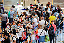 Россияне массово пожаловались на многочасовые очереди в аэропорту Шарм-эш-Шейха