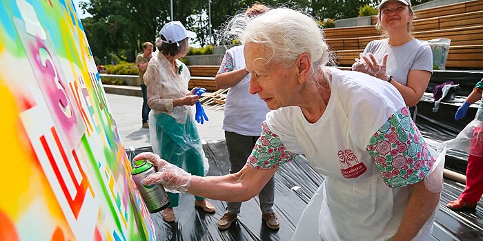 Долголетов Конькова приглашают на художественную выставку участников проекта «Московское долголетие»