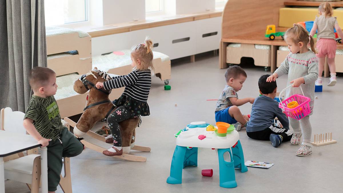 Аналог «Беседы о важном» введут во всех детских садах России с 1 сентября.