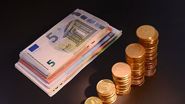 Официальный курс евро вырос до 75,88 рубля