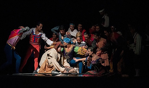 Артисты Народного драматического театра выступят со спектаклем «В чужом пиру похмелье» на сцене КЦ «Братеево»