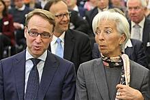 Уговаривать и очаровывать - Запрет Бундесбанку участвовать в программе по количественному смягчению отправит евро в пике