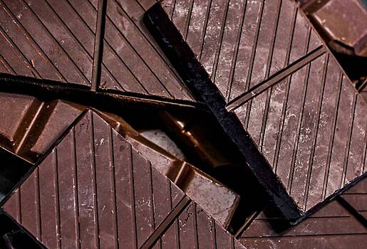 Людям с болезнями сердца назвали три веские причины включить в рацион шоколад