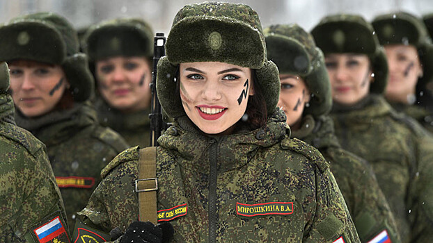 Почему женщинам стоит разрешить служить в армии