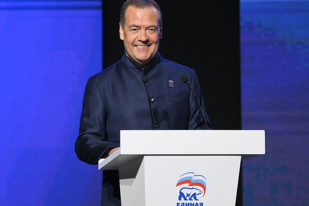 Медведев провел встречу с Хинштейном