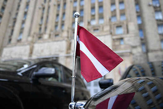 МИД России выразил протест послу Латвии из-за решения Риги по сносу советских памятников
