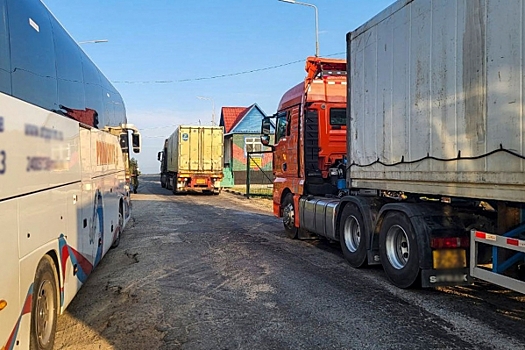 Трое дальнобойщиков погибли в ДТП на трассе «Сибирь»: среди них есть иностранцы