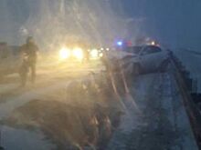 Под Новотроицком из-за массового ДТП на дороге образовалась пробка