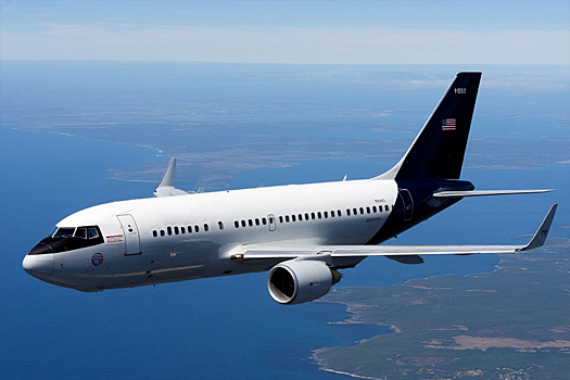 Ядерный шпион чуть не рухнул в море: самолет ВВС США подал сигнал бедствия у берегов Британии