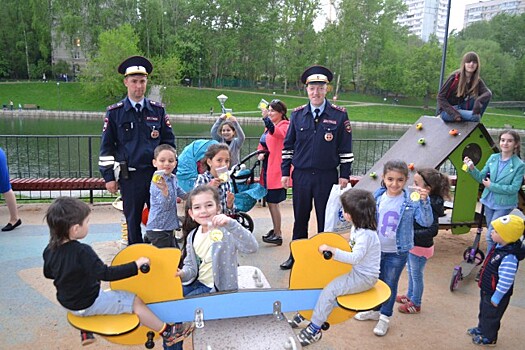 На Западе Москвы провели профилактическое мероприятие «Маленький пешеход»