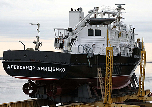 В Благовещенске спущен на воду построенный для Тихоокеанского флота большой гидрографический катер «Александр Анищенко»