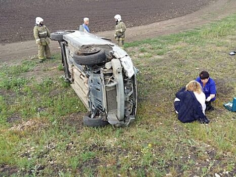 На трассе «Орел-Тамбов» перевернулась автоледи на «Ниссане»