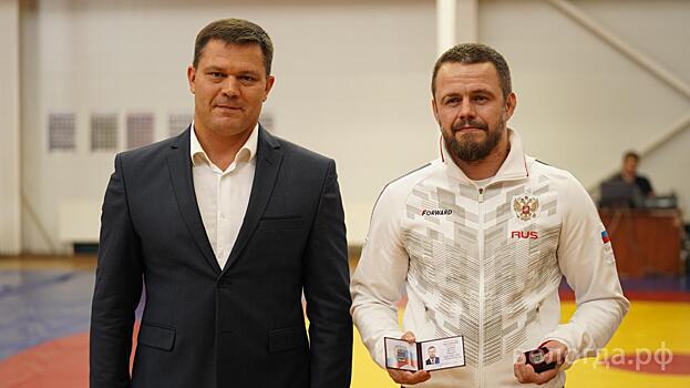 Вологжанин Михаил Суриков стал мастером спорта международного класса по универсальному бою