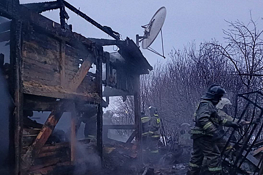 В Красноярском крае два человека погибли при возгорании частного дома