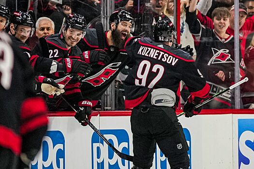 Кузнецов установил новое достижение «Каролины» в плей-офф НХЛ