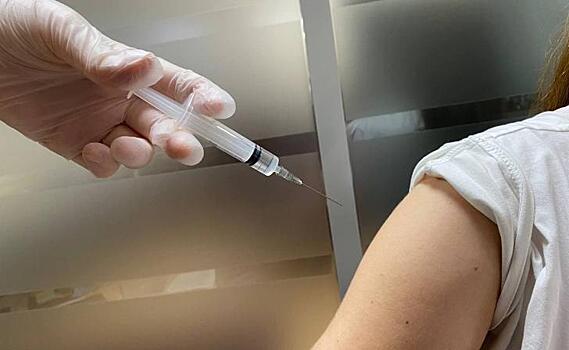 В Курской области более 120 тысяч человек привили от гриппа