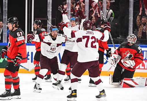 Латвия обыгрывает Канаду после второго периода в полуфинале чемпионата мира