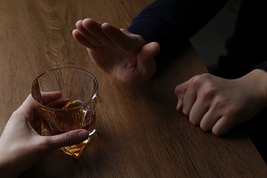 «Привет от печени»: 7 фактов о том, как мы пьянеем