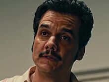 Появился стильный праздничный постер криминальной драмы «Секретный агент»