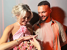 Актриса сериала «Деффчонки» получила предложение руки и сердца