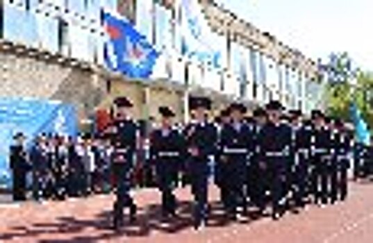Сотрудники и курсанты Университета ФСИН России приняли участие в спортивном параде, посвященном 100-летию петербургского отделения общества «Динамо»