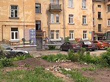 «Оставили после себя хаос»: жители Дубны не могут добиться уборки двора после ремонта газопровода