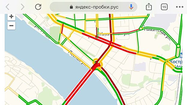 Кострома встала из-за аварии на мосту