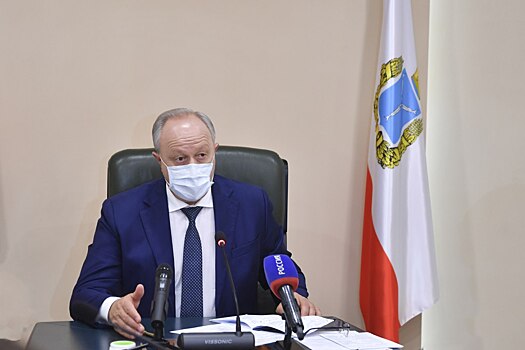 Губернатор области задекларировал катер, а вице-губернатор - "УАЗ"