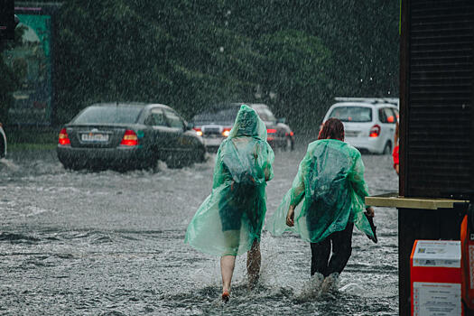 В мэрии Краснодара рассказали, почему после ливней подтапливало улицу Красноармейскую